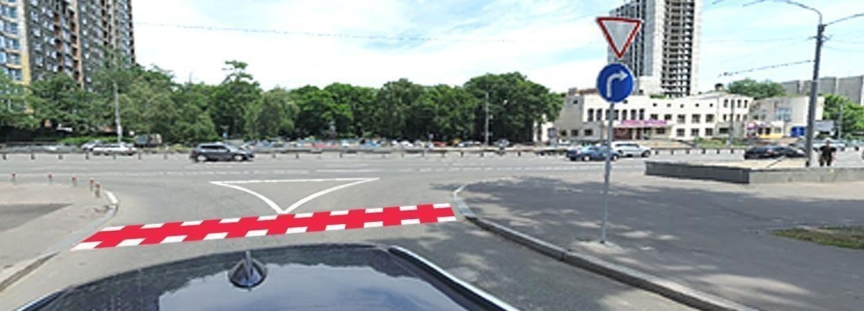 Малюнок до питання 108: В даному випадку Вам дозволено повернути лише праворуч?