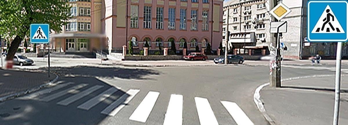 Малюнок до питання 109: Ви плануєте повернути праворуч. Чи повинні Ви дати дорогу автомобілю, що наближається з лівого боку?